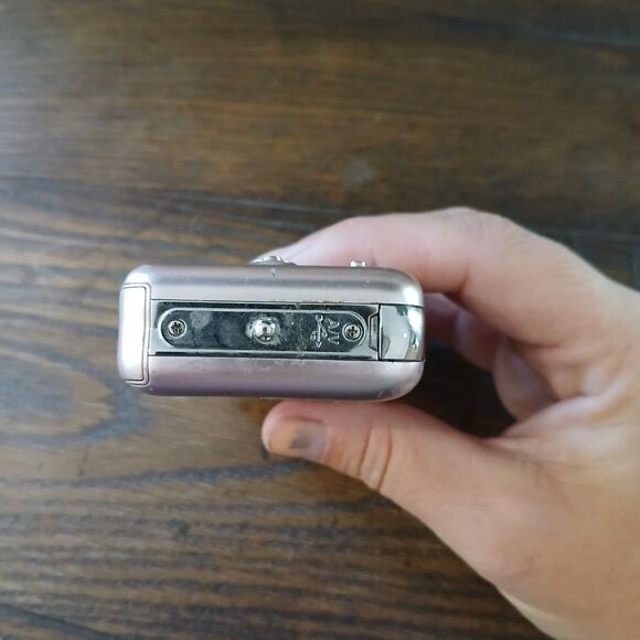 Kodak EasyShare V803 8.0MP Digital Camera Pink For Parts - Picture 6 of 7